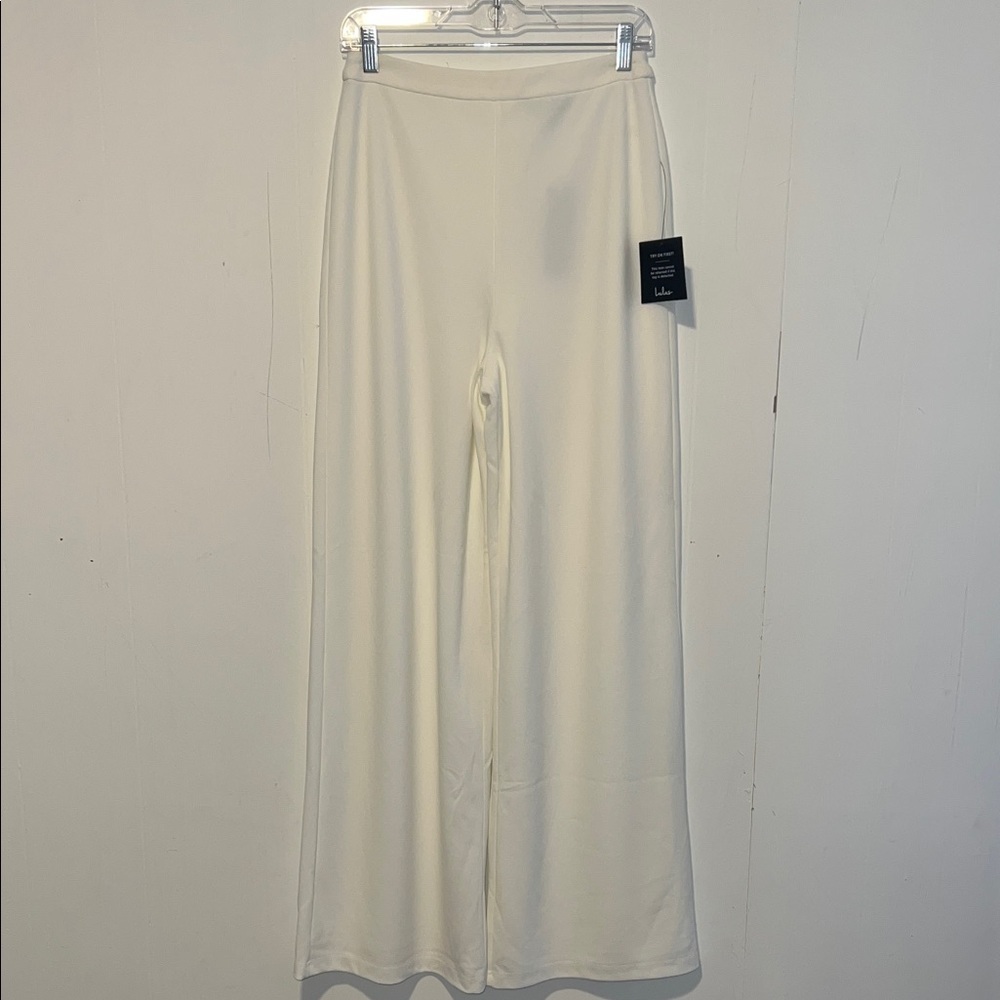 Lulu's Cream Wide-Leg Trousers with Clean Waistband Size M NWT 03292610